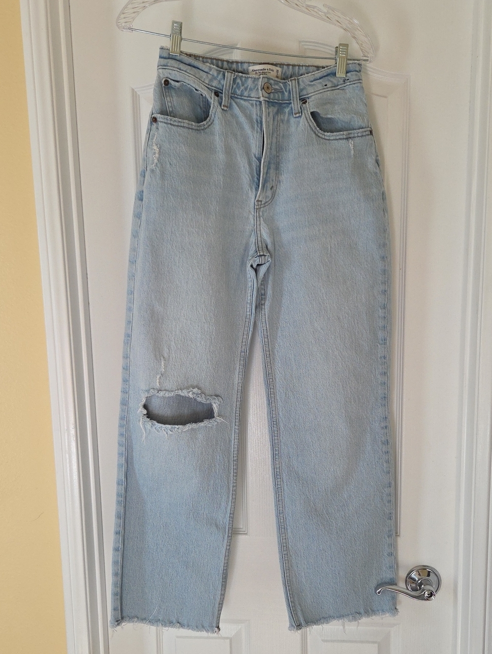 Abercrombie The 90's Relaxed Jean High Rise CURVE LOVE